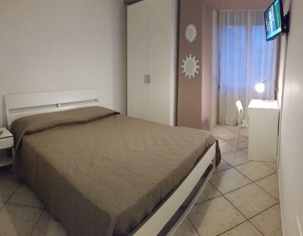 B&B Aminei Metro Napels Buitenkant foto