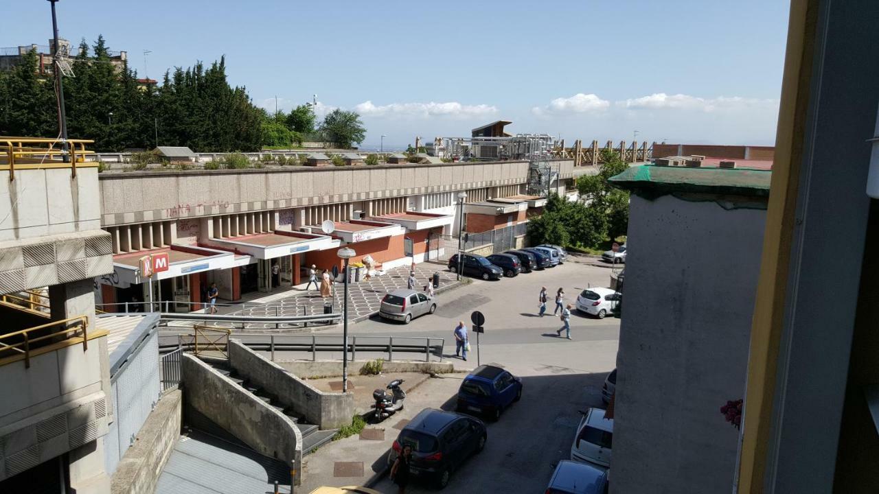 B&B Aminei Metro Napels Buitenkant foto