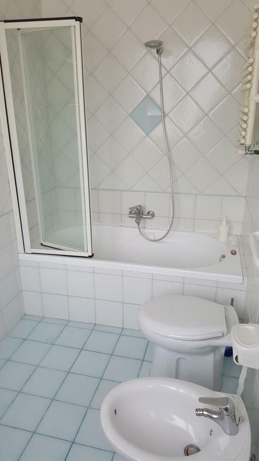 B&B Aminei Metro Napels Buitenkant foto